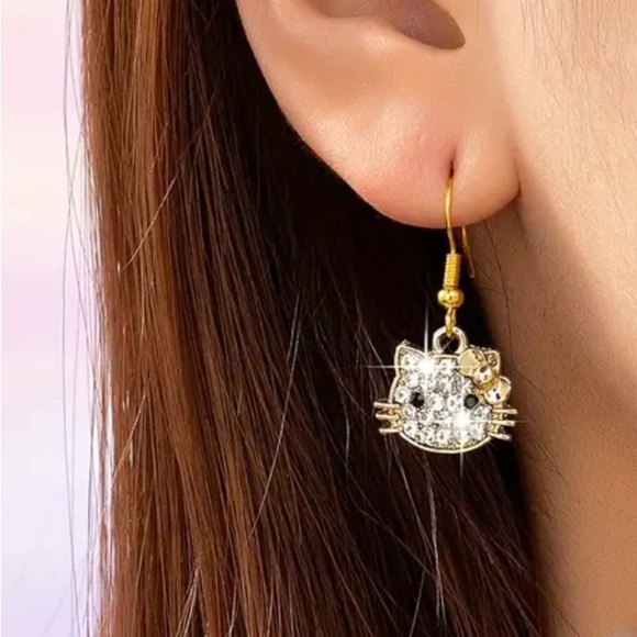 Hello Kitty Crystal Rhinestone Bling‎ Dangle Drop Gold Tone Earrings NEW - Picture 6 of 11